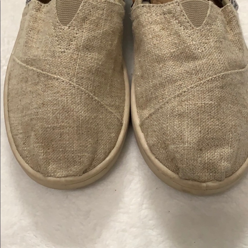 TOMS - Picture 5 of 7